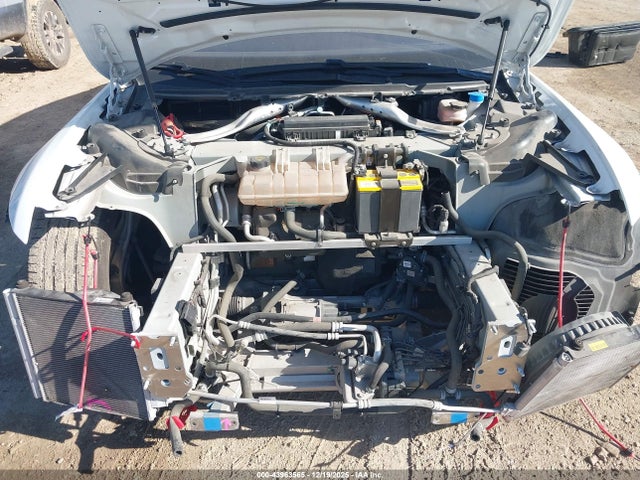 2016 TESLA MODEL S 5YJSA1E24GF150856 Photo 9