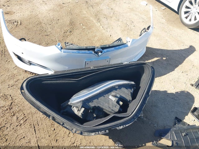 Tesla Model S 60d/70d/75d/85d/90d 2016 5YJSA1E24GF150856 Image 12