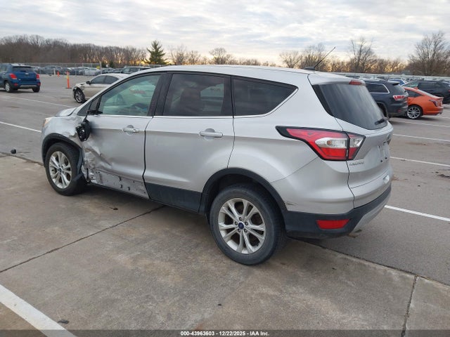 1FMCU0GD6HUD07750 Ford ESCAPE SE