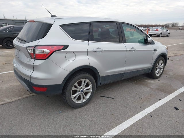 1FMCU0GD6HUD07750 Ford ESCAPE SE