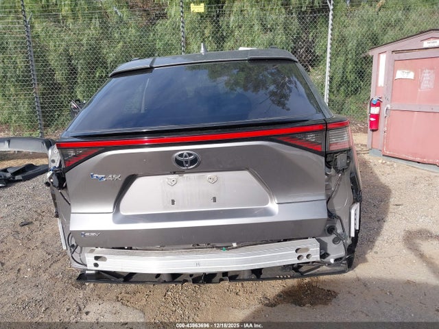 Toyota BZ4X XLE 2024 JTMAAAAA9RA031897 Image 17