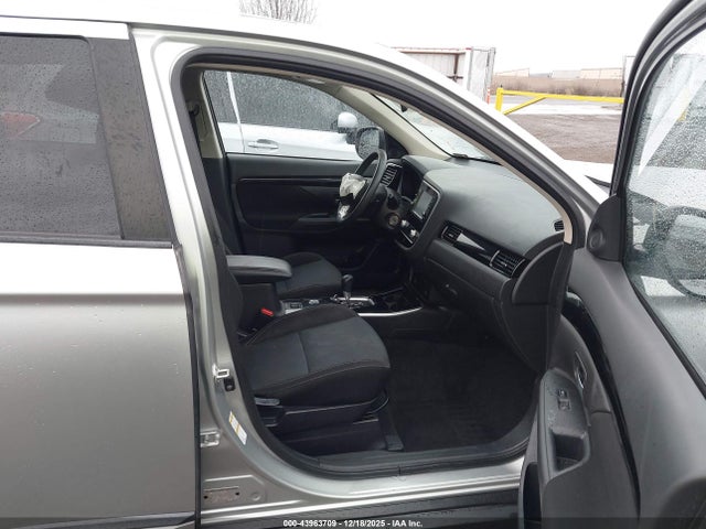 2020 MITSUBISHI OUTLANDER JA4AZ3A33LZ026686 Photo 4