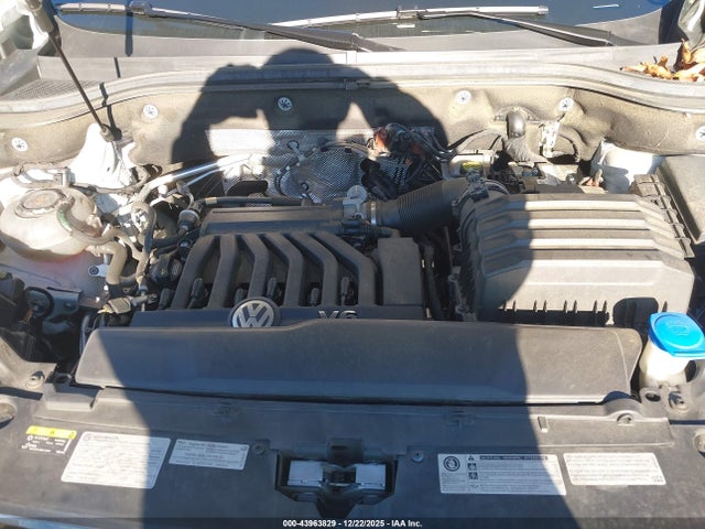 2019 VOLKSWAGEN ATLAS 1V2XR2CA7KC576642 Photo 9