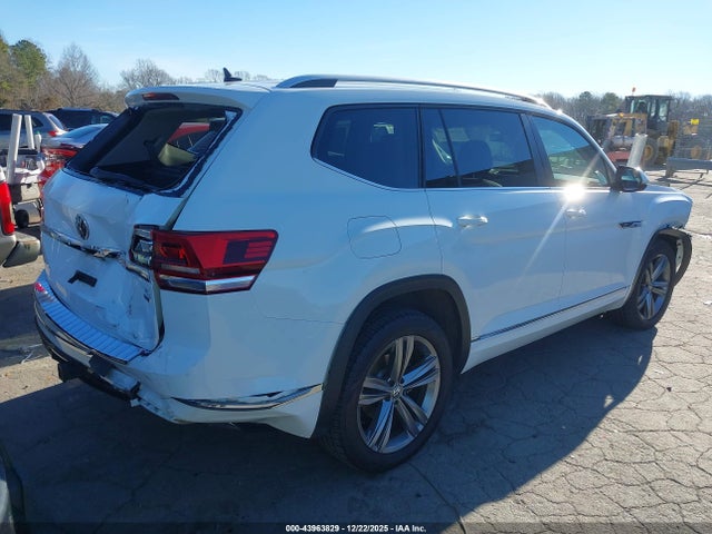 2019 VOLKSWAGEN ATLAS 1V2XR2CA7KC576642 Photo 3