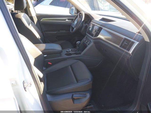 2019 VOLKSWAGEN ATLAS 1V2XR2CA7KC576642 Photo 4