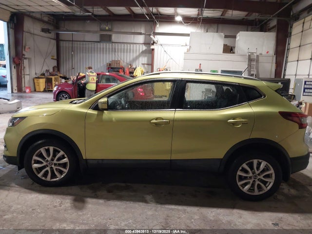 JN1BJ1CW7LW374945 Nissan Rogue Sport Sv Awd Xtronic Cvt