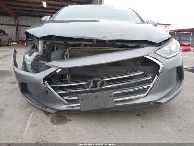 KMHD74LF5HU152537 Hyundai ELANTRA SE