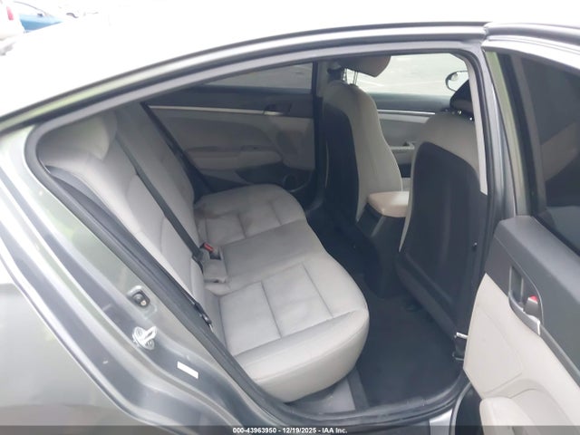 KMHD74LF5HU152537 Hyundai ELANTRA SE