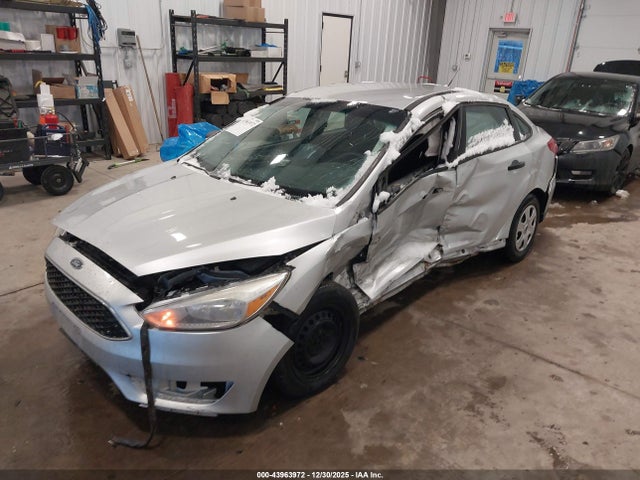 Ford FOCUS S 2018 1FADP3E21JL211383 Image 2
