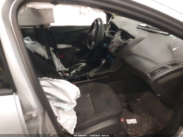 Ford FOCUS S 2018 1FADP3E21JL211383 Image 5