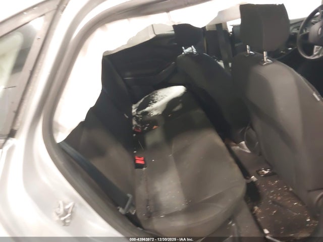 Ford FOCUS S 2018 1FADP3E21JL211383 Image 8