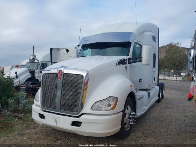 1XKYD49X2FJ422275 Kenworth Construction T680