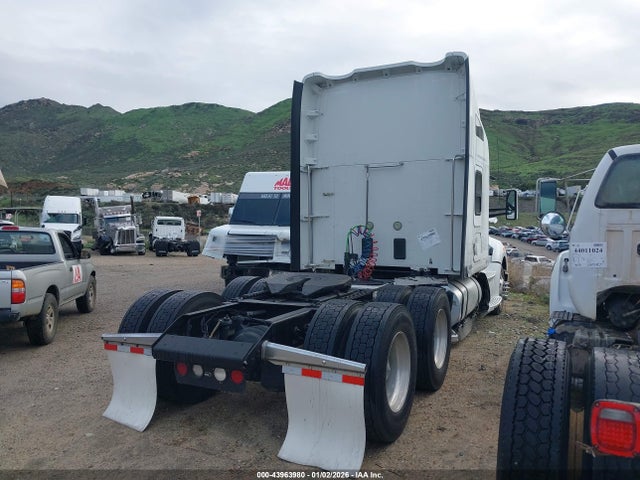 1XKYD49X2FJ422275 Kenworth Construction T680