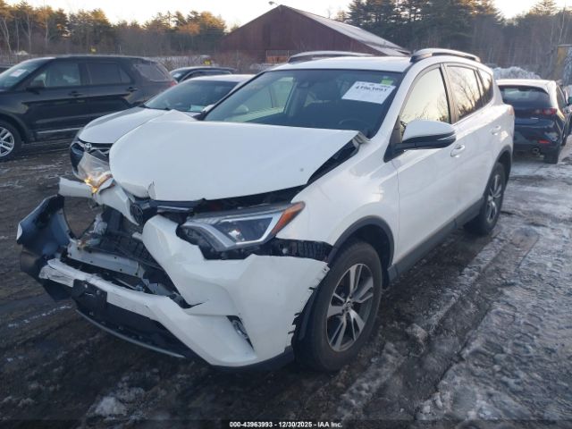 2018 TOYOTA RAV4 JTMRFREV0JJ188822 Photo 1
