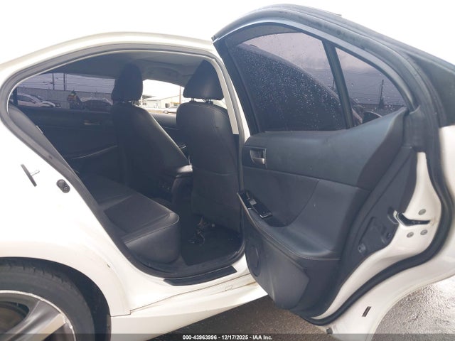 Lexus IS 300 2017 JTHCM1D21H5025280 Image 8