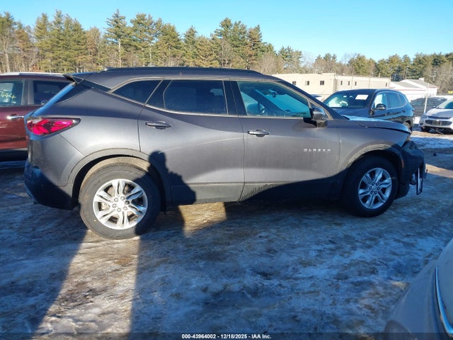 3GNKBHR48MS503501 Chevrolet Blazer Awd 2lt