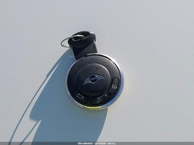 2012 MINI COOPER CLUBMAN WMWZF3C56CT489146 Photo 10