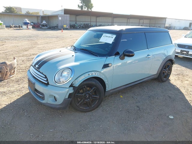 2012 MINI COOPER CLUBMAN WMWZF3C56CT489146 Photo 1