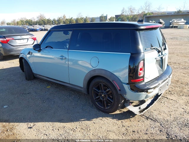 2012 MINI COOPER CLUBMAN WMWZF3C56CT489146 Photo 2