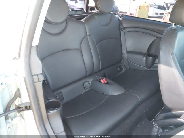 2012 MINI COOPER CLUBMAN WMWZF3C56CT489146 Photo 7
