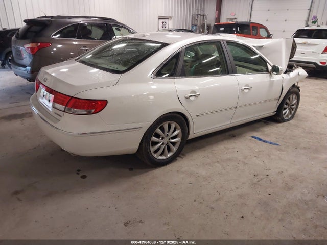 2008 HYUNDAI AZERA KMHFC46F68A273501 Photo 3