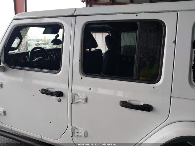 1C4JJXFG6NW211657 Jeep Wrangler Unlimited Rubicon 4x4