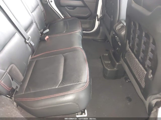 1C4JJXFG6NW211657 Jeep Wrangler Unlimited Rubicon 4x4