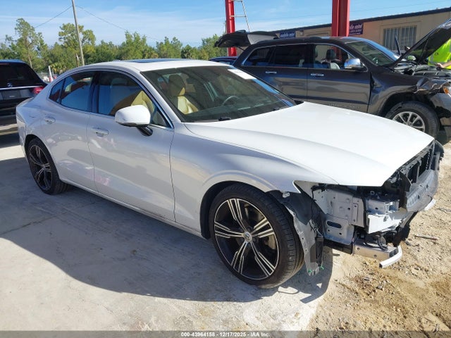 2020 VOLVO S60 7JRA22TLXLG038381