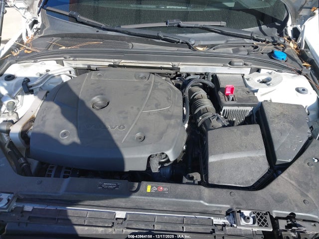 2020 VOLVO S60 7JRA22TLXLG038381 Photo 9