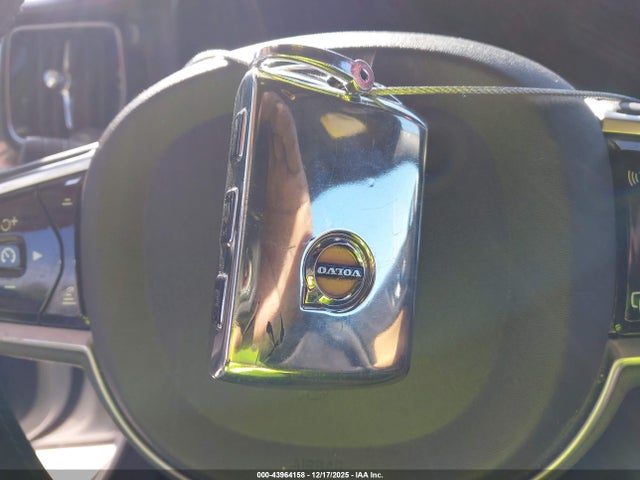 2020 VOLVO S60 7JRA22TLXLG038381 Photo 10