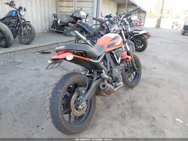 2016 DUCATI SCRAMBLER ML015AXG0GT000121 Photo 3