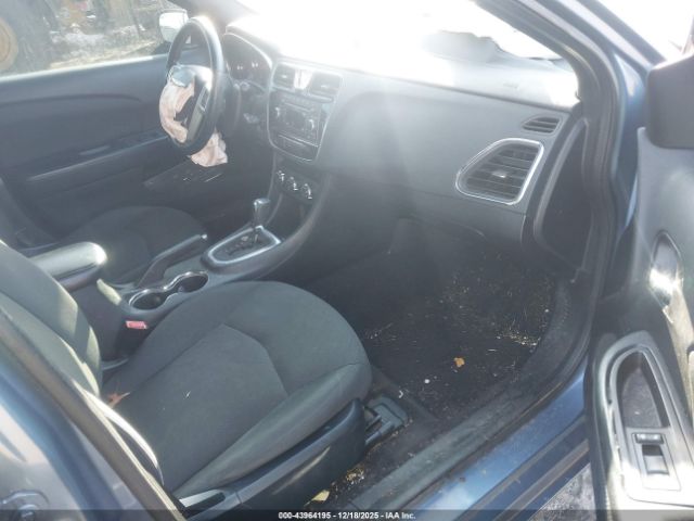 2011 CHRYSLER 200 1C3BC1FB2BN545965 Photo 4