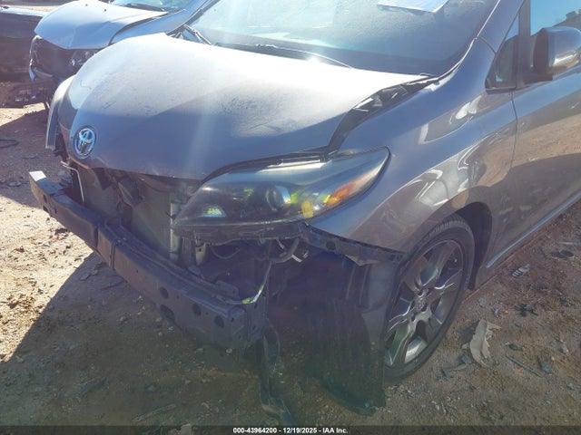 Aukcja sprzedaży 2016 Toyota Sienna Se 8 Passenger, vin: 5TDXK3DC0GS721263, numer aukcji: 43964200