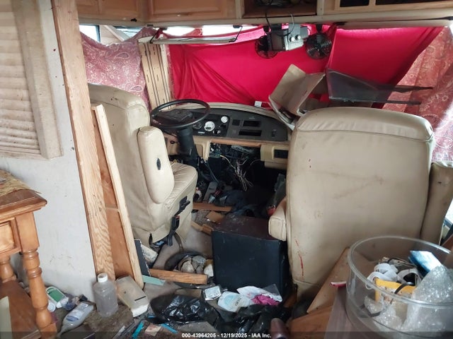 Продаж на аукціоні авто 2001 Bounder 39ft, vin: 4UZAAHBVX1CJ29951, номер лоту: 43964205