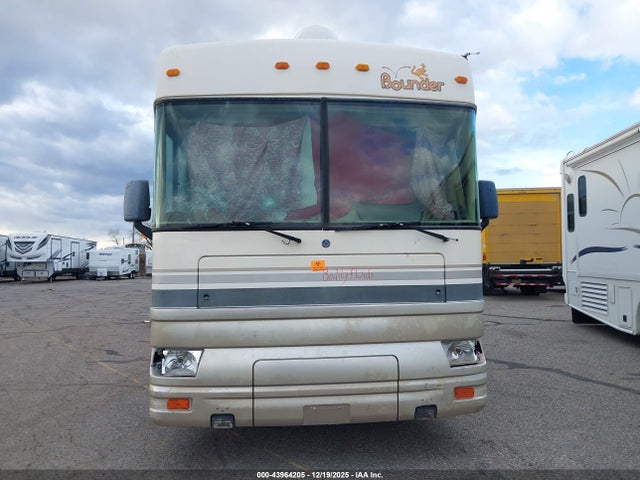 Продаж на аукціоні авто 2001 Bounder 39ft, vin: 4UZAAHBVX1CJ29951, номер лоту: 43964205