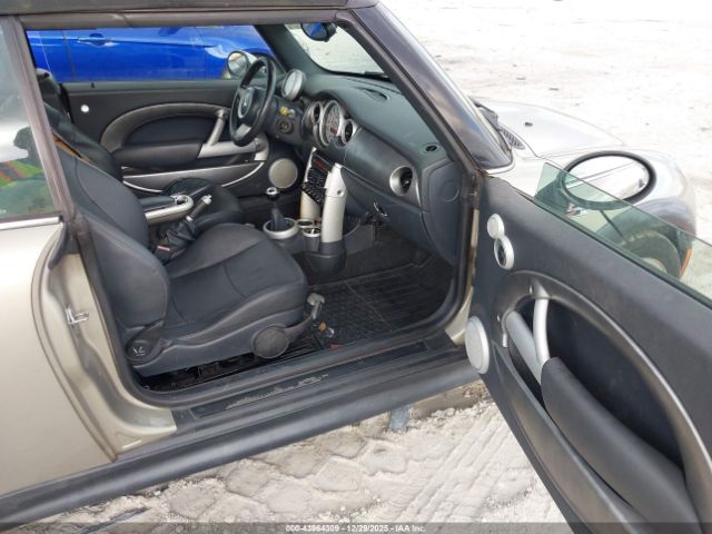 2008 MINI COOPER S WMWRH335X8TU81701 Photo 4