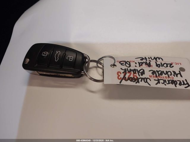 2019 AUDI Q3 WA1EECF30K1071135 Photo 10