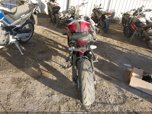 2025 TRIUMPH MOTORCYCLE DAYTONA SMTL23UFXSTBV7743 Photo 5