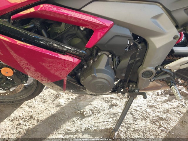 2025 TRIUMPH MOTORCYCLE DAYTONA SMTL23UFXSTBV7743 Photo 8