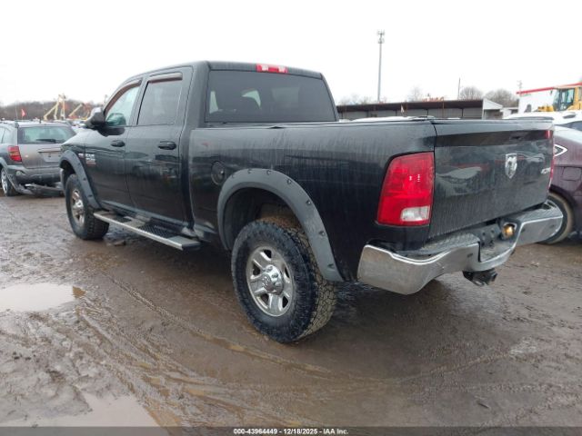 2016 RAM 2500 3C6UR5CJ0GG294764 Photo 2