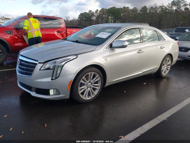 2018 CADILLAC XTS 2G61M5S37J9141297 Photo 1
