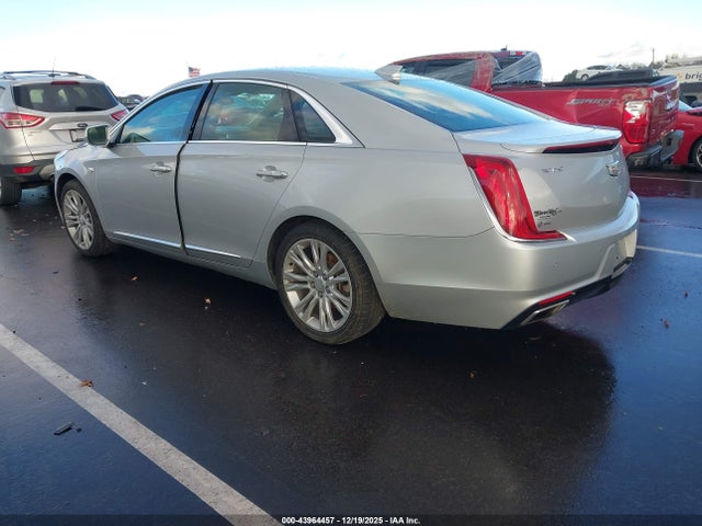 2018 CADILLAC XTS 2G61M5S37J9141297 Photo 2