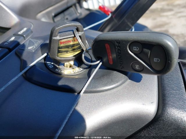 2002 HONDA GL1800 1HFSC47092A112909 Photo 10