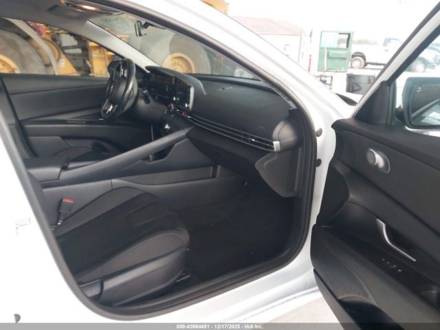 2021 HYUNDAI ELANTRA 5NPLS4AG3MH025557 Photo 4