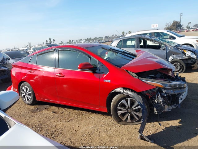 JTDKARFP1H3047241 Toyota Prius Prime Premium