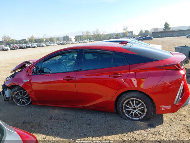 JTDKARFP1H3047241 Toyota Prius Prime Premium