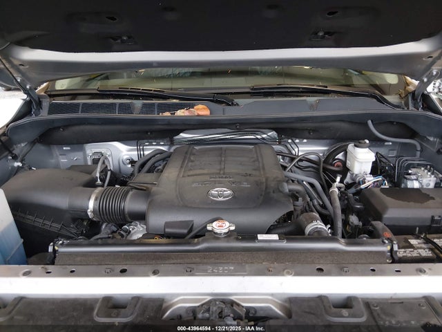 Toyota Tundra Platinum 2021 5TFAY5F1XMX029075 Image 10