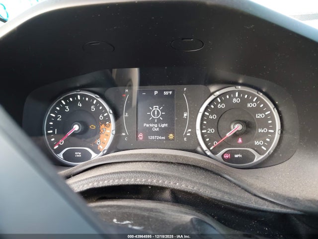 Продаж на аукціоні авто 2015 Jeep Renegade Latitude, vin: ZACCJABT0FPB60729, номер лоту: 43964595