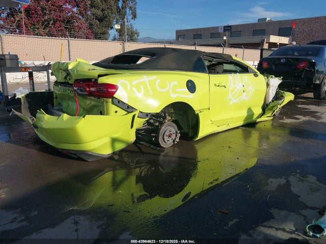 Chevrolet Camaro Rwd 1lt 2021 1G1FB3DS7M0105540 Image 4