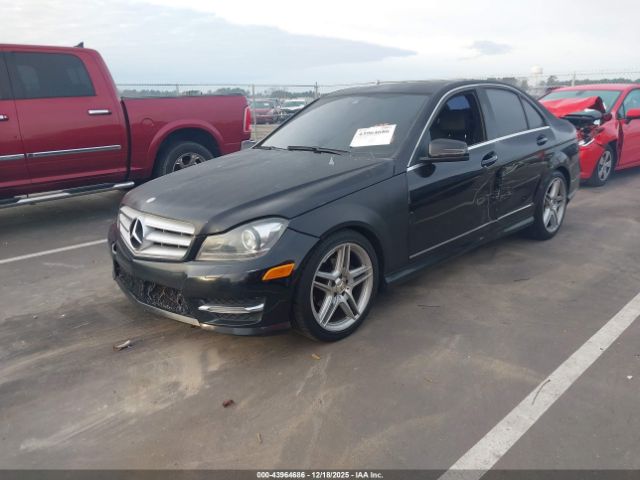 2013 MERCEDES-BENZ C 250 WDDGF4HB5DG128991 Photo 1